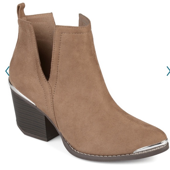 Journee Collection Shoes - NWT women’s Journee Collection Issla ankle boots SZ 5.5